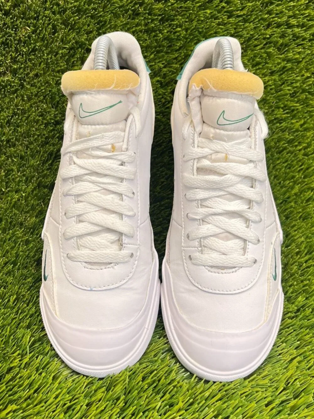 Nike Drop Type Premium Boys Size 6Y White Green Athletic Leather Shoes Sneakers
